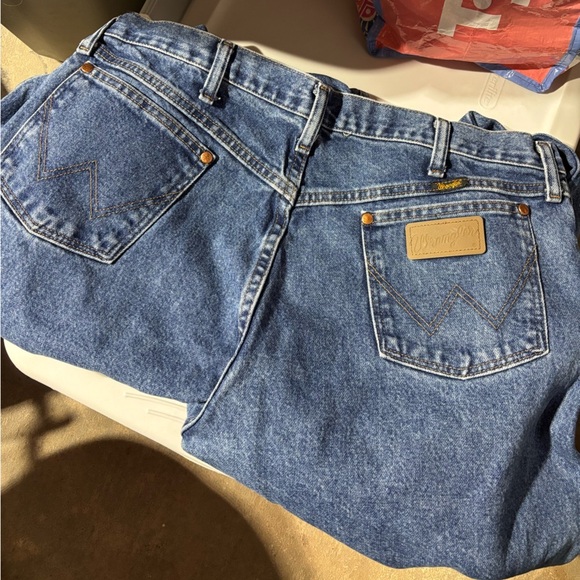 Wrangler Blue Jeans - Picture 4 of 4